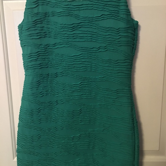 Women Alythea Fitted Green Sleeveless Medium Above Knee Ribbed Detail - Picture 7 of 8